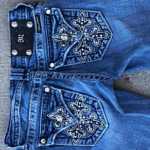 Miss me jeans, barely worn size 24